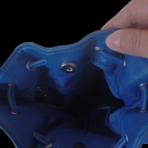 Womans bucket bag - Picture 3 of 5